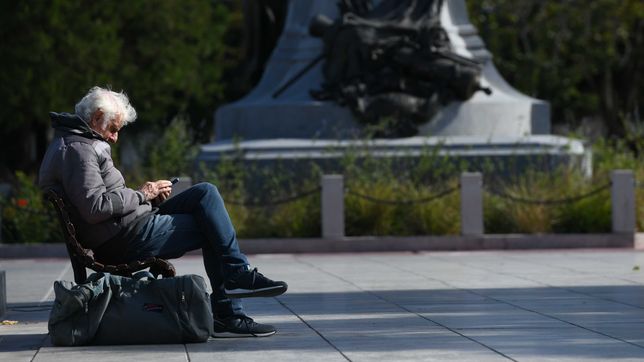 la semana empieza en la plata con un lunes de sol, vientos leves y mucho frio