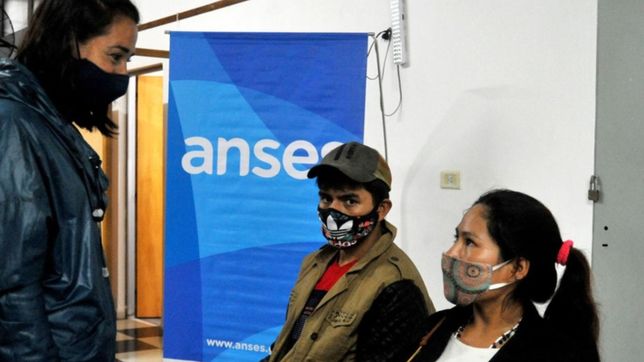 ultimos dias para cobrar hasta $12.000 de anses: como saber con el dni si te corresponde