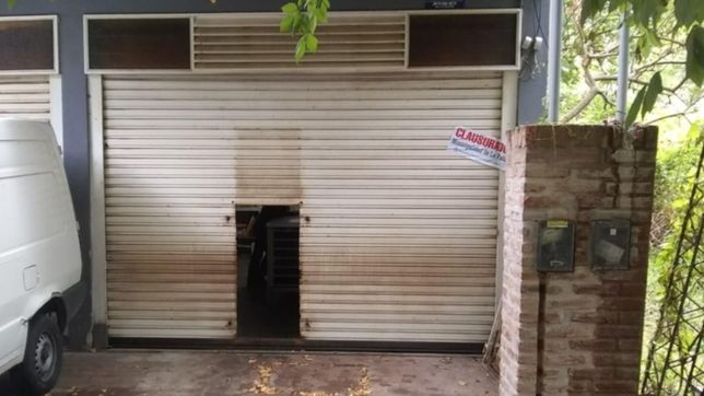 clausuraron la rotiseria que preparaba comida para colegios platenses por insalubridad
