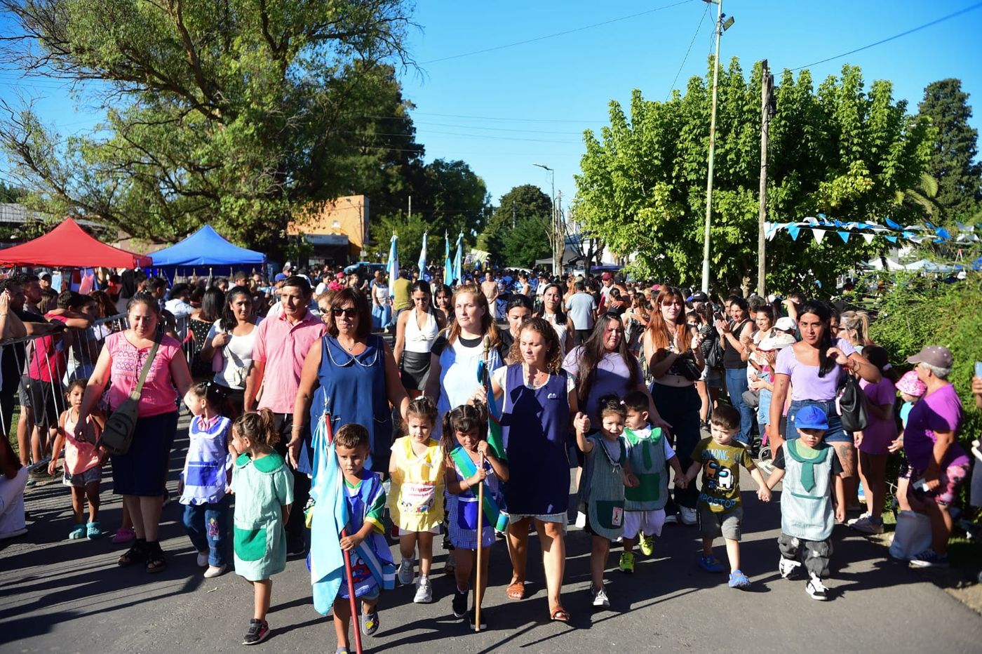 Arturo Seguí celebró sus 98 años con desfile tradicionalista, feria y un festival artístico multitudinario