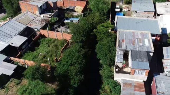 el municipio amplio la denuncia por los sabotajes y el cambio de curso de un arroyo