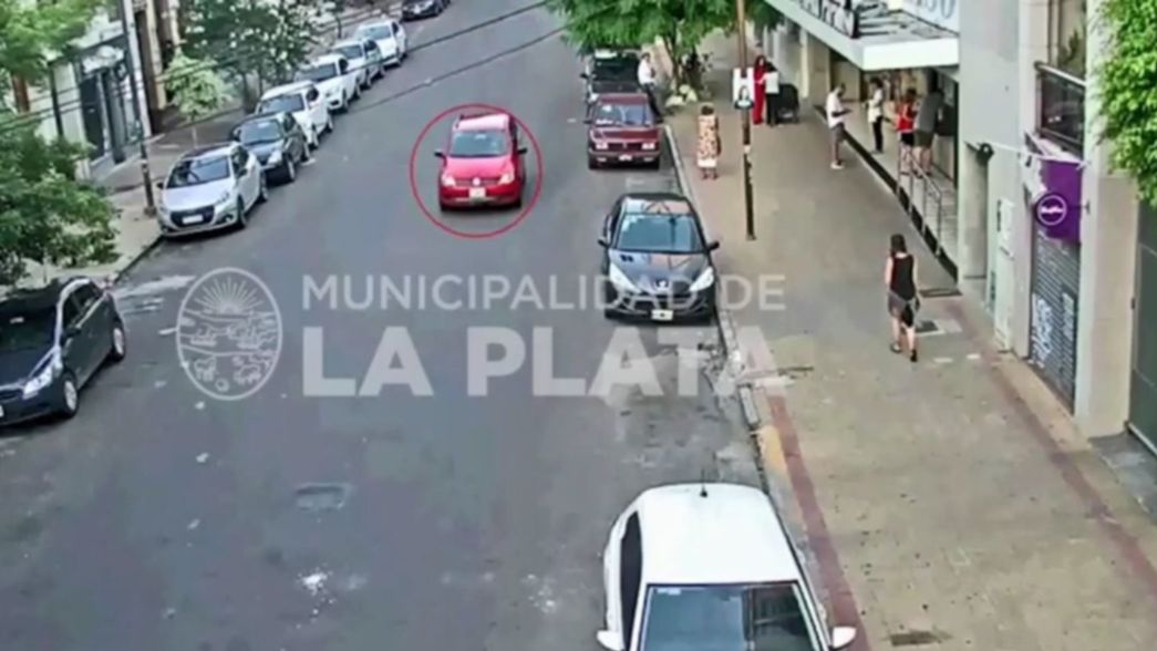 VIDEO: Secuestró a una familia para llevarse el auto y lo siguieron por toda la ciudad