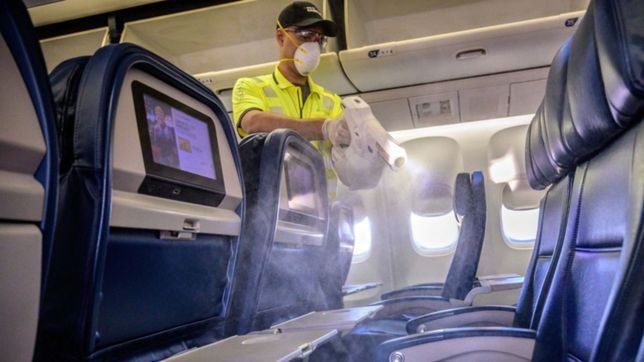 probaron nueva tecnologia de desinfeccion en los aviones