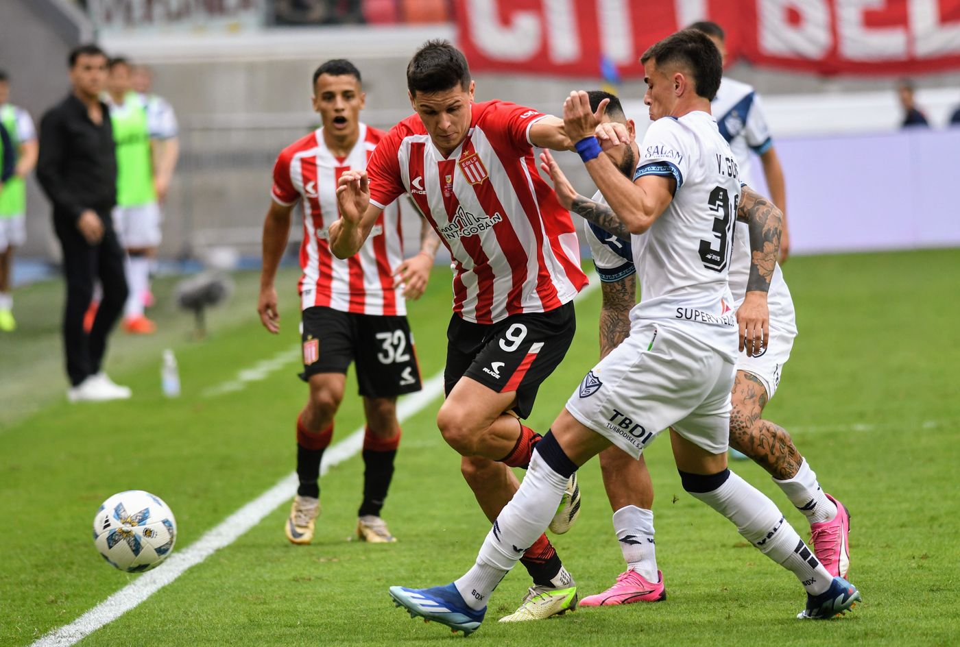 Estudiantes y Vélez se enfrentarán en el Trofeo de Campeones