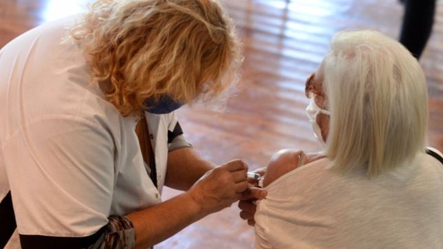 el municipio comenzo la campana antigripal gratuita en los barrios de la ciudad