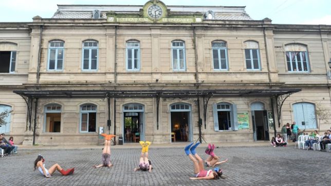 el meridiano v se reactiva y sale a la calle con shows, gastronomia y cultura