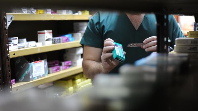 tres hombres asaltaron una farmacia de la plata y los atraparon minutos despues