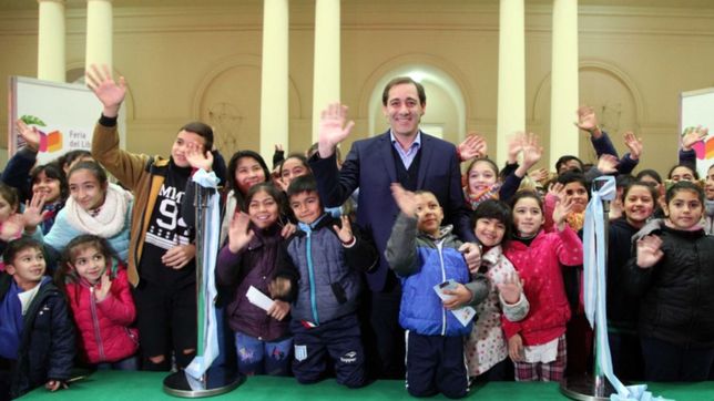 garro encabezo la inauguracion de la feria del libro infantil y juvenil