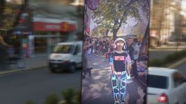 video: asi fue la pasarela de la venganza por el acoso a una chica trans en la plata