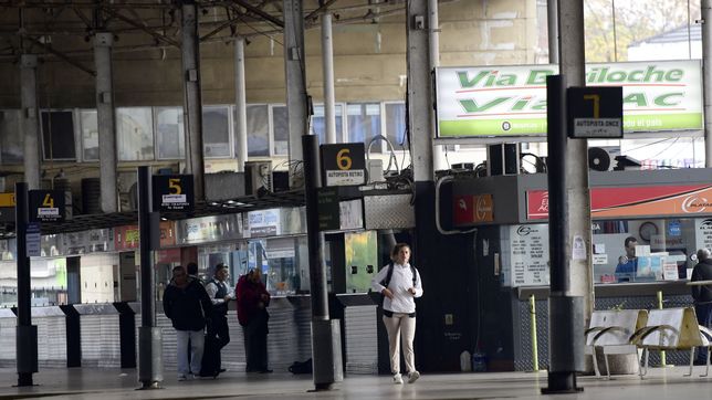 los empresarios dicen que no pueden pagar aumentos por los boletos congelados