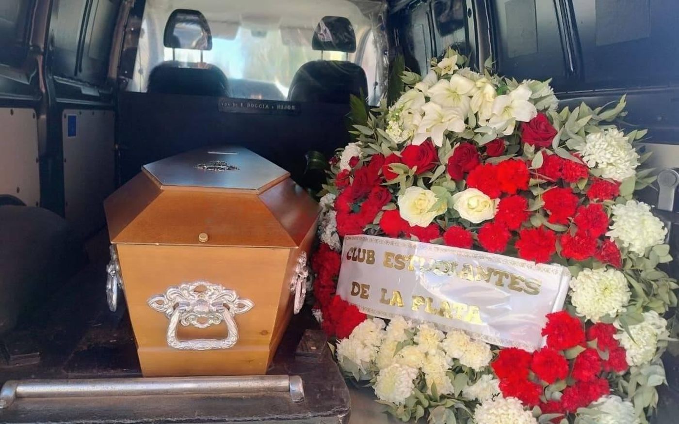 Estudiantes despidió a Miguel Ignomiriello.