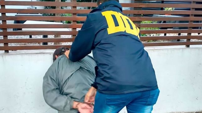 dictan preventiva al albanil acusado de violar a la empleada de una optica de la plata