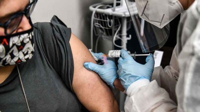 aprobaron la primera vacuna creada en espana y la probaran en argentina