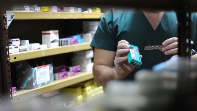 uno por uno, los 7.162 medicamentos incluidos en el vademecum de ioma