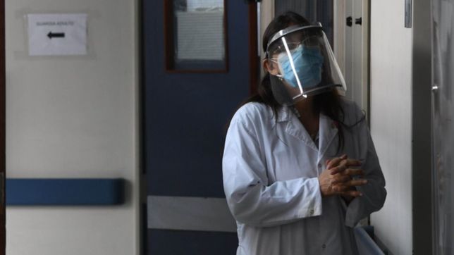 confirman 15.718 casos y 382 nuevas muertes por coronavirus en argentina