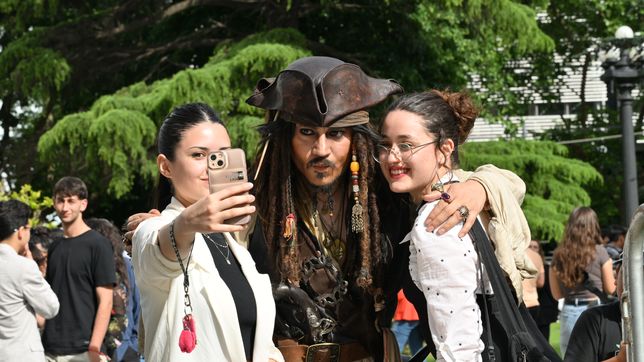 locura por la presencia de johnny depp en la plata