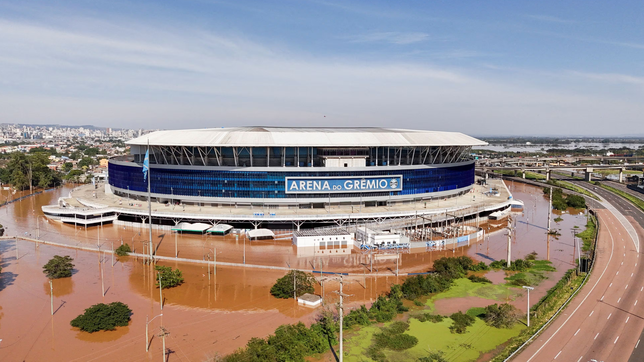 por las inundaciones, se postergo el partido de estudiantes y gremio