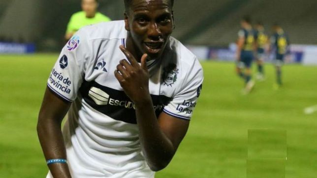 jan hurtado acordo su vuelta a gimnasia y quedo a la espera de la firma