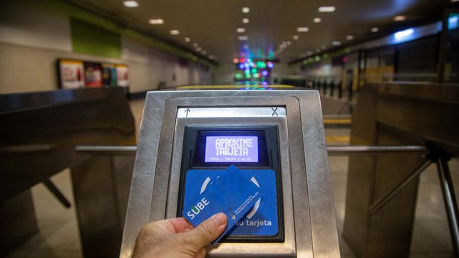 el gobierno nacional anuncio que mantendra la red sube en los micros de jurisdiccion nacional y trenes