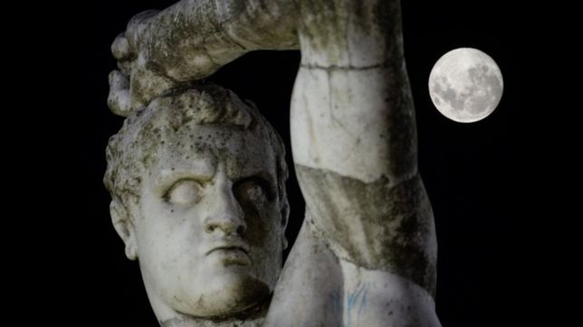 como sera la luna azul, el fenomeno cosmico que este ano coincide con halloween