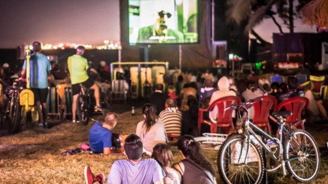 vuelve el cinema a la reposera y presenta un especial para romanticos en el mes del amor