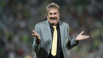 El histórico Ricardo La Volpe se postuló para dirigir a Gimnasia