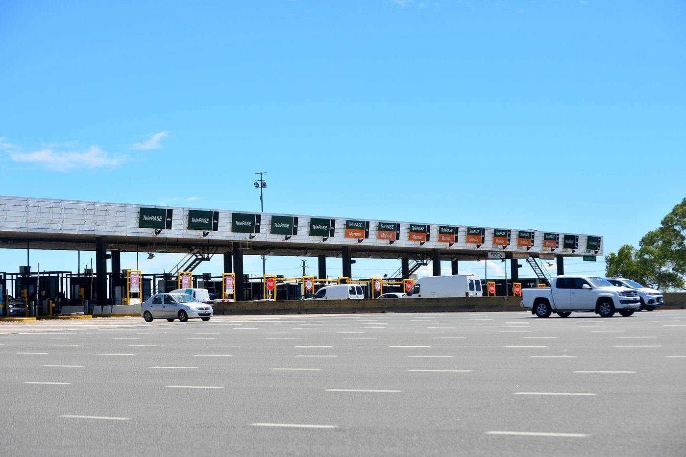Peaje Autopista La Plata - Buenos Aires.JPG