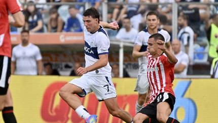 Gimnasia y Estudiantes empataron en un clásico que dejó poco en el Bosque