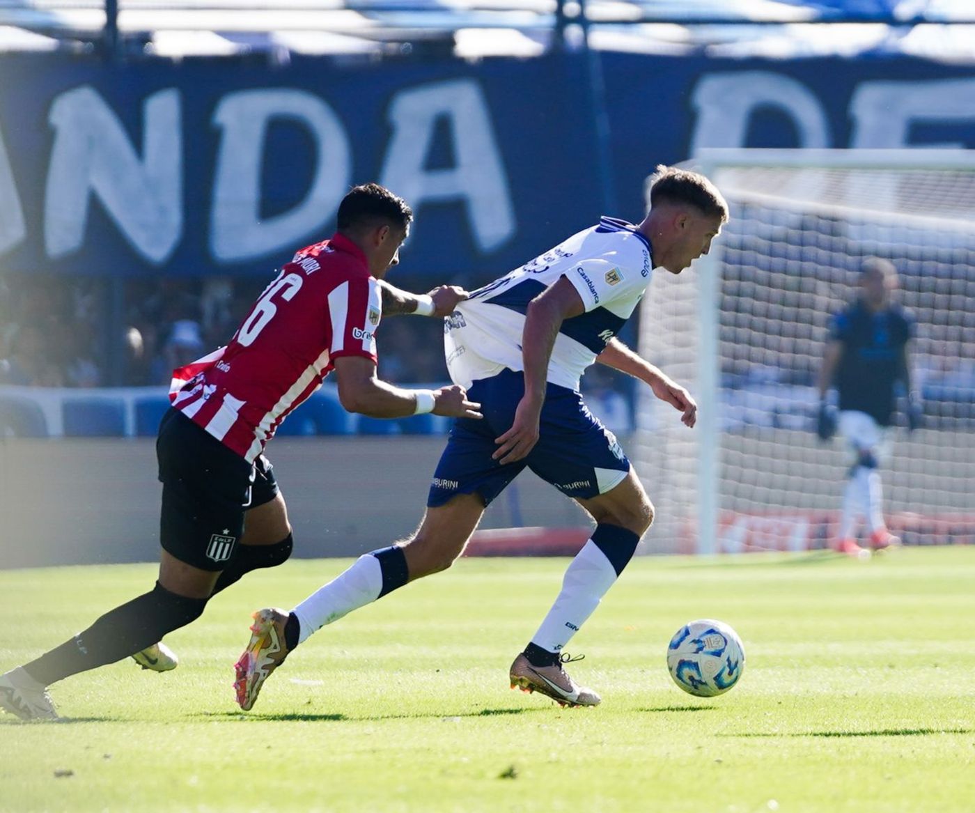Rodrigo Castillo es duda en Gimnasia tras entrenarse diferenciado.