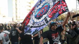 una pareja de la plata viajo en bici y con sus perros hasta entre rios para ver a la renga una pareja de la plata viajo en bici y con sus perros hasta entre rios para ver a la renga