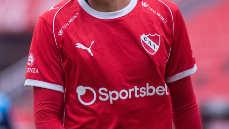 Denuncian a un jugador de Independiente por atacar brutalmente a su exnovia platense Denuncian a un jugador de Independiente por atacar brutalmente a su exnovia platense