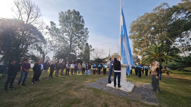 gorina celebro su cumpleanos con desfile, espectaculos y servicios