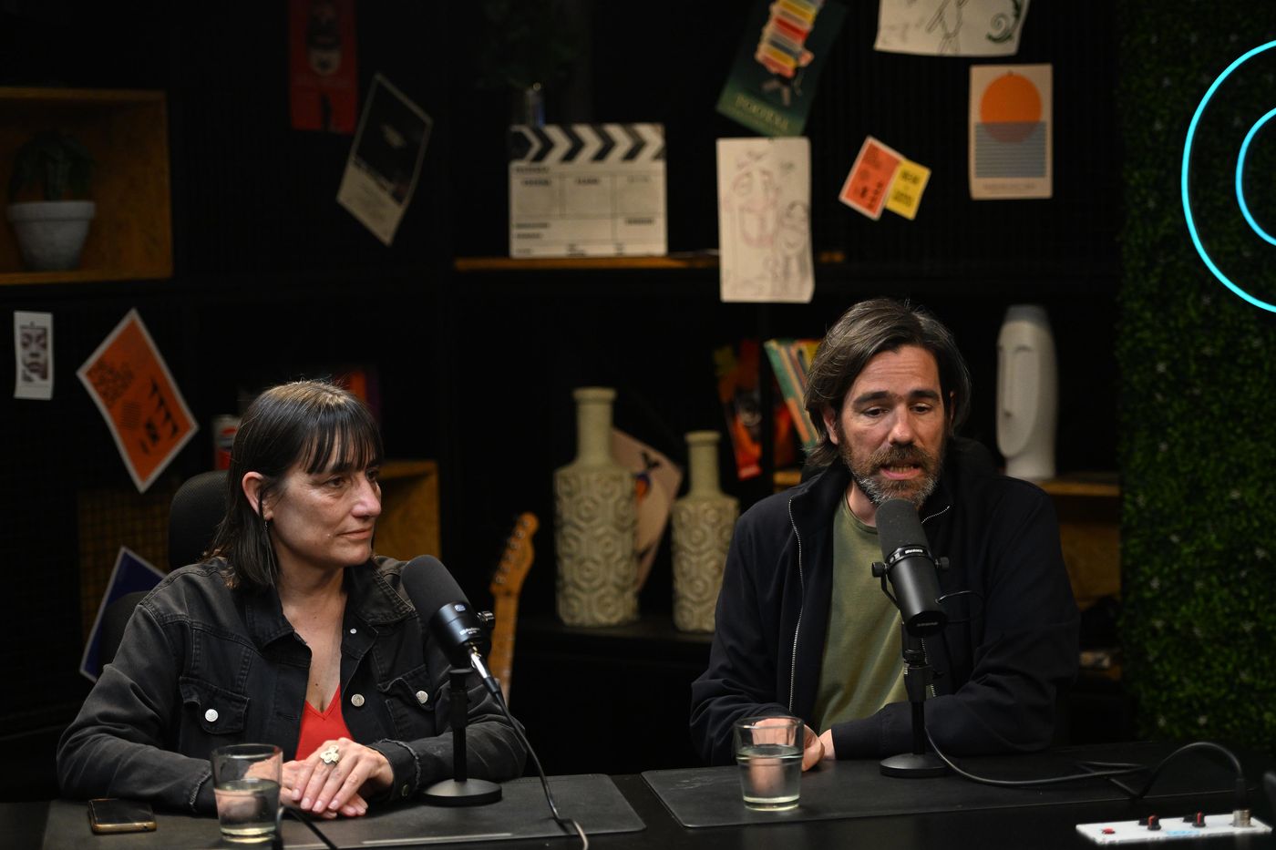 Romina del Plá y Nicolás Del Caño en la redacción de 0221.com.ar