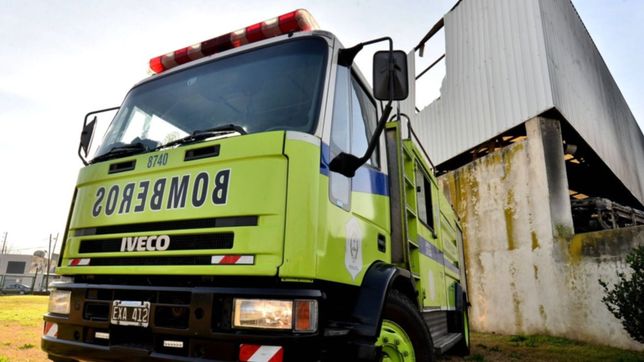 se desato un incendio y una familia de la plata perdio su casa