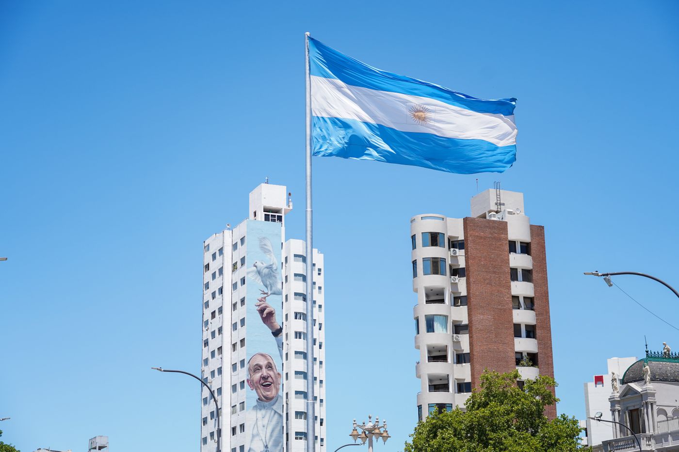bandera argentina plaza moreno 2