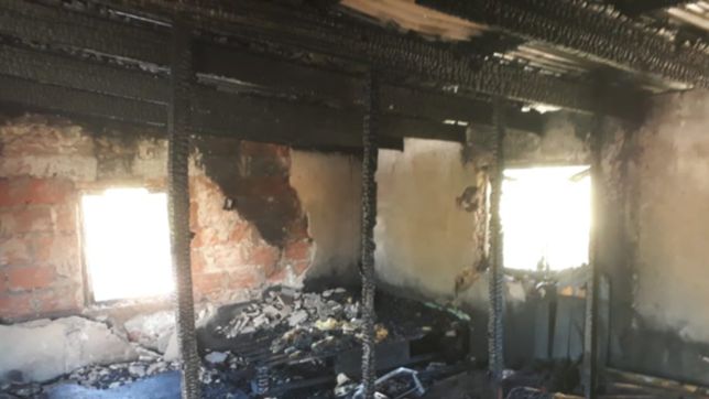 una familia de villa castells lo perdio todo en un incendio y pide ayuda