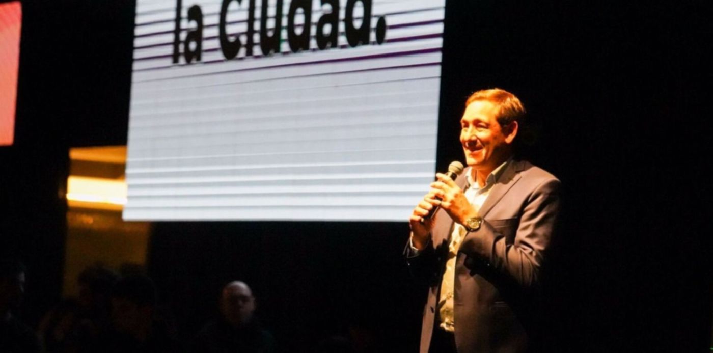 Garro con empresarios platenses