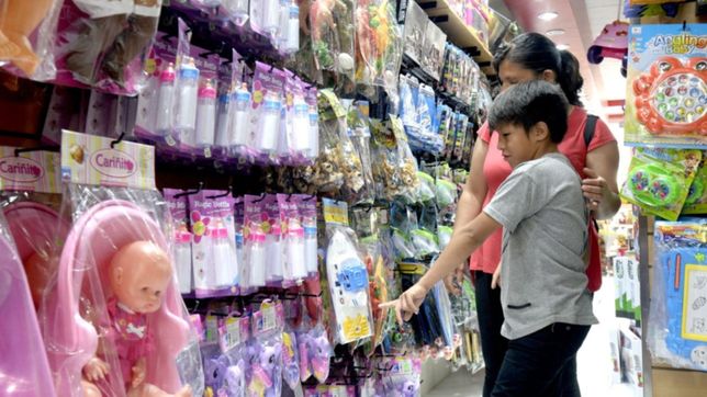 juguetes, ropa y calzado: se viene la noche de los descuentos de cada a la navidad