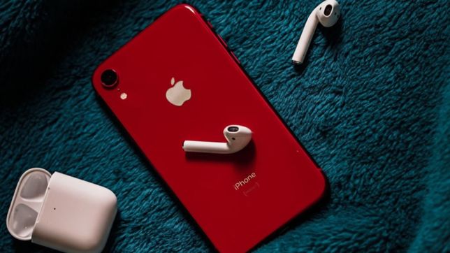 apple lanzo un iphone low cost: ¿como es y a que precio se vende?