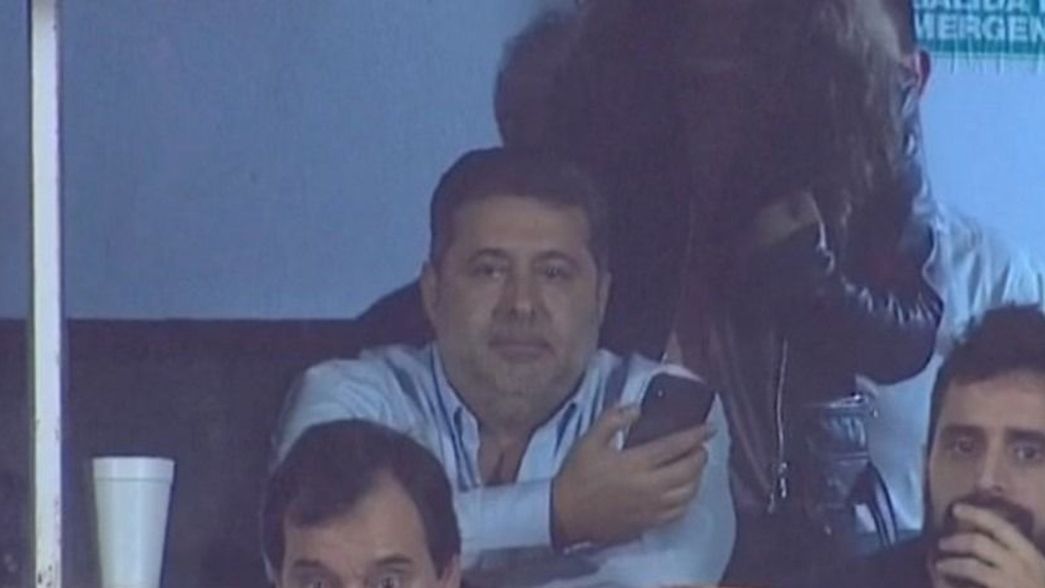 “Chorro, hijo de p…”: así explotaron los hinchas de Gimnasia contra el presidente de Boca