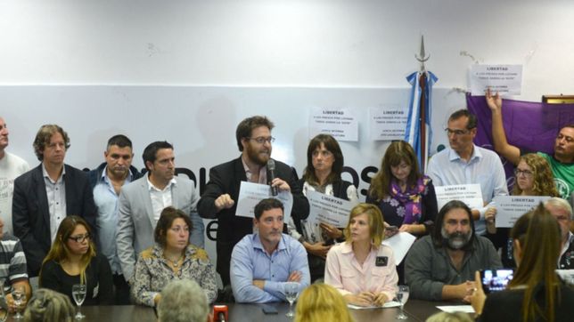 dirigentes locales y gremiales exigieron la liberacion de los choferes de la linea este