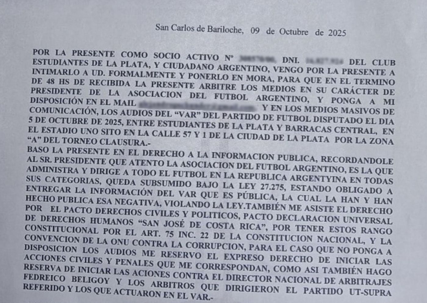 El pedido del hincha de Estudiantes a Claudio Tapia para que revele los audios del VAR del partido contra Barracas