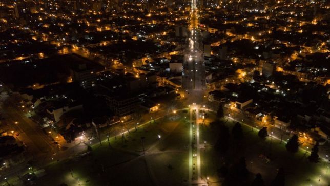 avanza el plan para iluminar la ciudad que ya llego a la catedral y la terminal