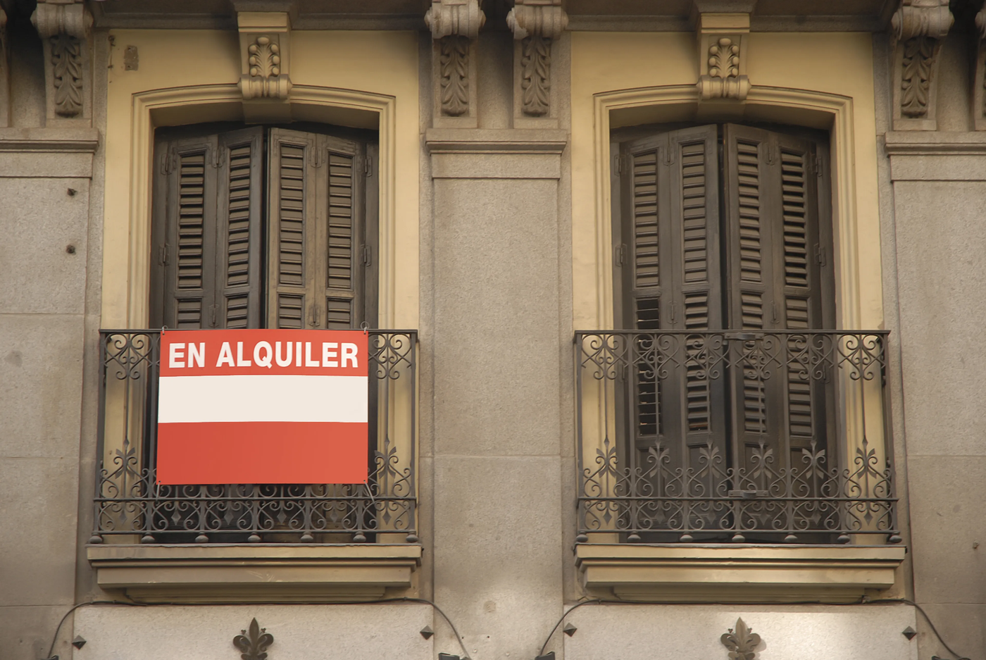 cartel de alquiler de departamento.webp