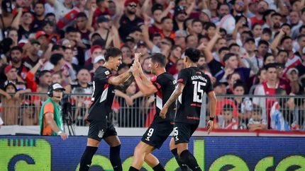 Un jugador titular de Estudiantes llegó a las cinco amarillas frente a Boca