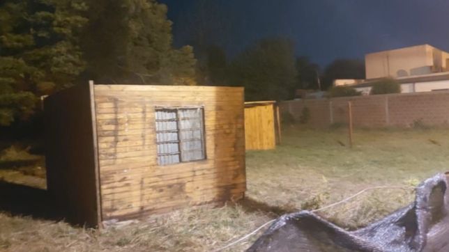 denuncian la usurpacion de cuatro lotes frente al aeropuerto la plata