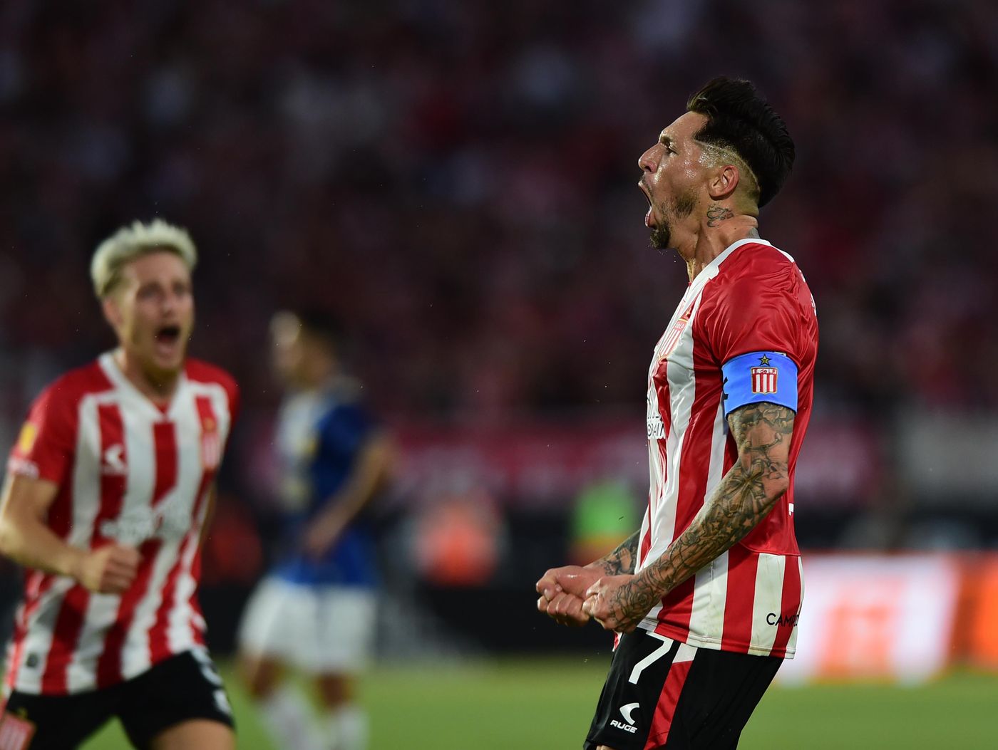 Estudiantes Rosario Central Sosa festejo gol 3.jpg