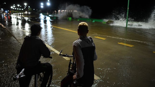 desbordo el rio de la plata y hubo mas de 70 evacuados en ensenada