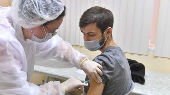 la provincia lanzo una app para inscribirse y recibir la vacuna contra el covid