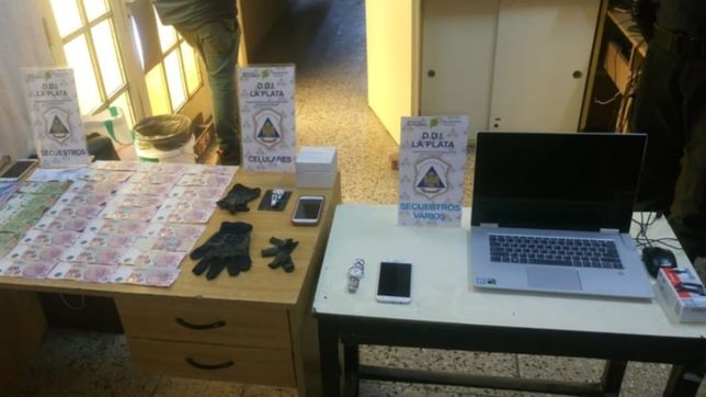 tres chicos armados asaltaron a dos mujeres en una entradera, pero los detuvieron